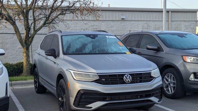 2023 Volkswagen Tiguan SE R-Line Black