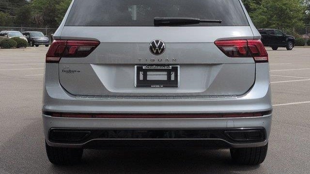 2023 Volkswagen Tiguan SE R-Line Black