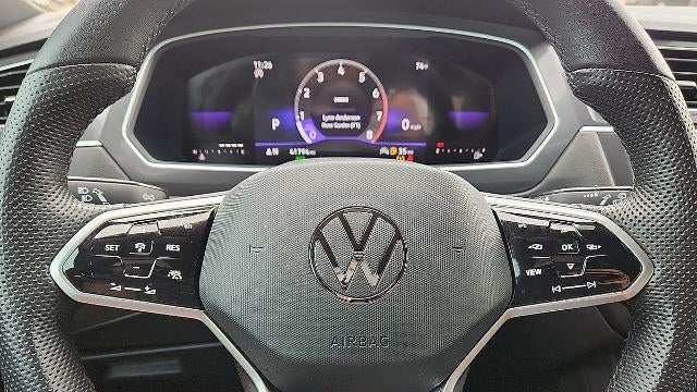 2023 Volkswagen Tiguan SE R-Line Black