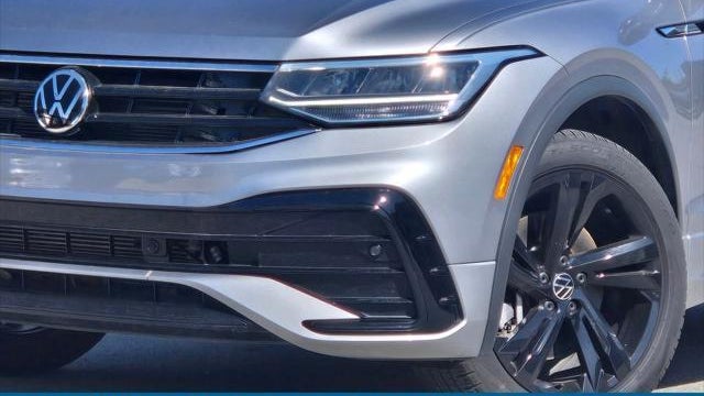 2024 Volkswagen Tiguan SE R-Line Black