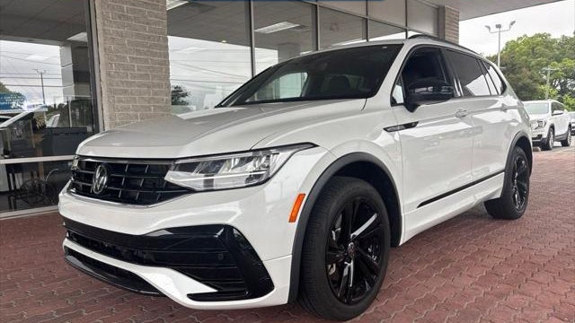 Preowned 2024 Volkswagen Tiguan SE R-Line Black for Sale