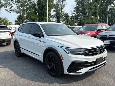 2023 Volkswagen Tiguan SE R-LINE Black 4DR SUV