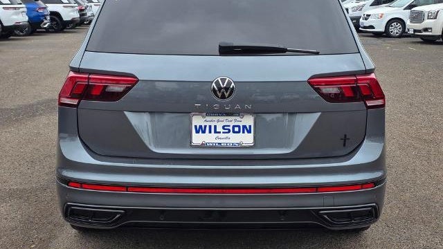 2024 Volkswagen Tiguan SE R-Line Black