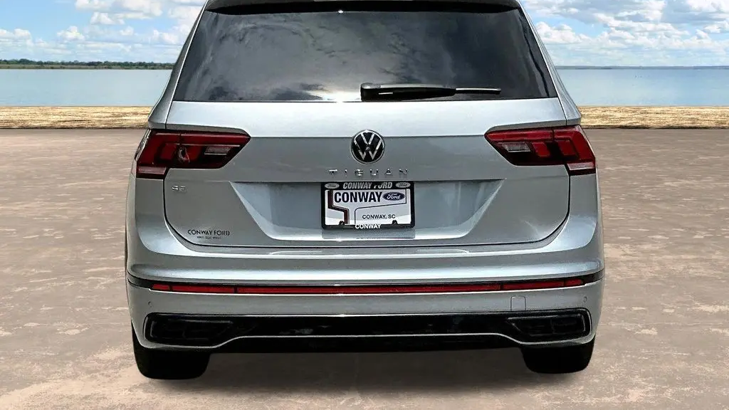2023 Volkswagen Tiguan SE R-Line Black