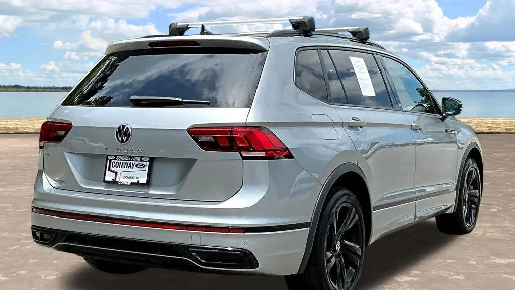 2023 Volkswagen Tiguan SE R-Line Black