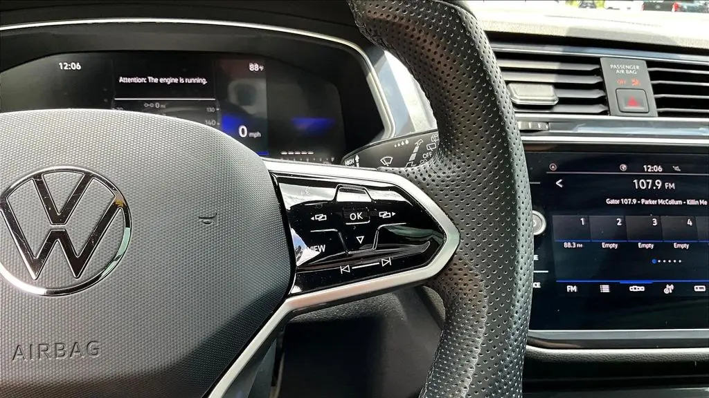 2023 Volkswagen Tiguan SE R-Line Black