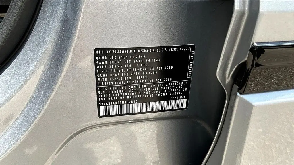 2023 Volkswagen Tiguan SE R-Line Black