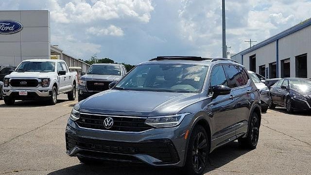 2024 Volkswagen Tiguan SE R-Line Black