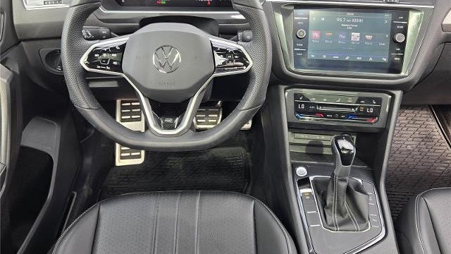 2023 Volkswagen Tiguan SE R-Line Black