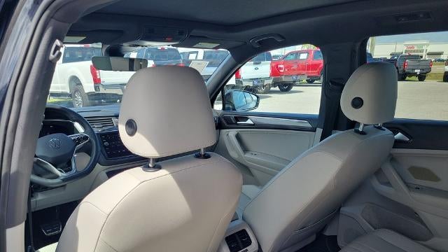 2022 Volkswagen Tiguan SE R-Line Black