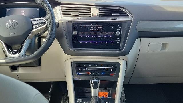 2022 Volkswagen Tiguan SE R-Line Black