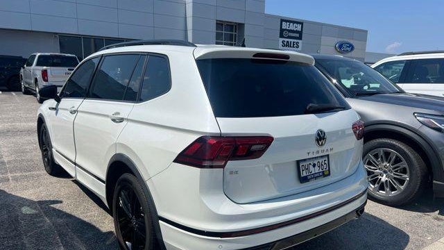 2022 Volkswagen Tiguan SE R-Line Black