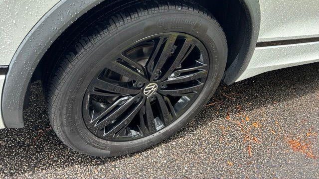 2022 Volkswagen Tiguan SE R-Line Black