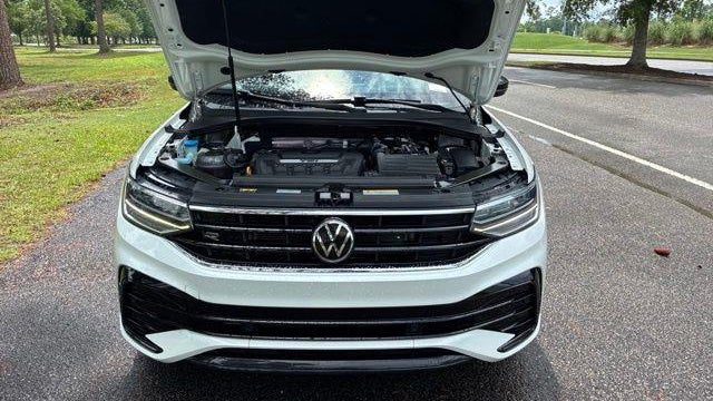 2022 Volkswagen Tiguan SE R-Line Black