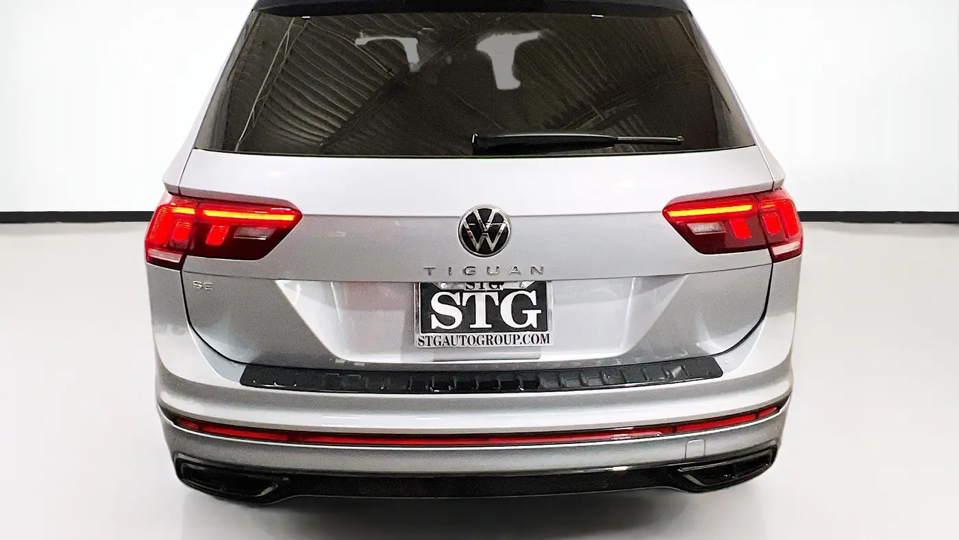 2023 Volkswagen Tiguan SE R-Line Black