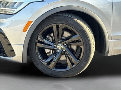 2023 Volkswagen Tiguan SE R-LINE Black 4DR SUV