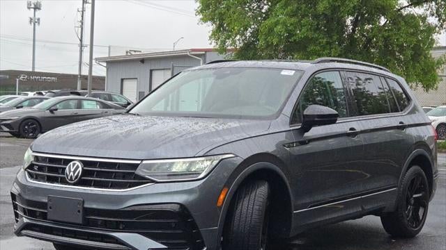 2023 Volkswagen Tiguan SE R-Line Black