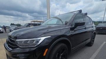 2023 Volkswagen Tiguan SE R-Line Black
