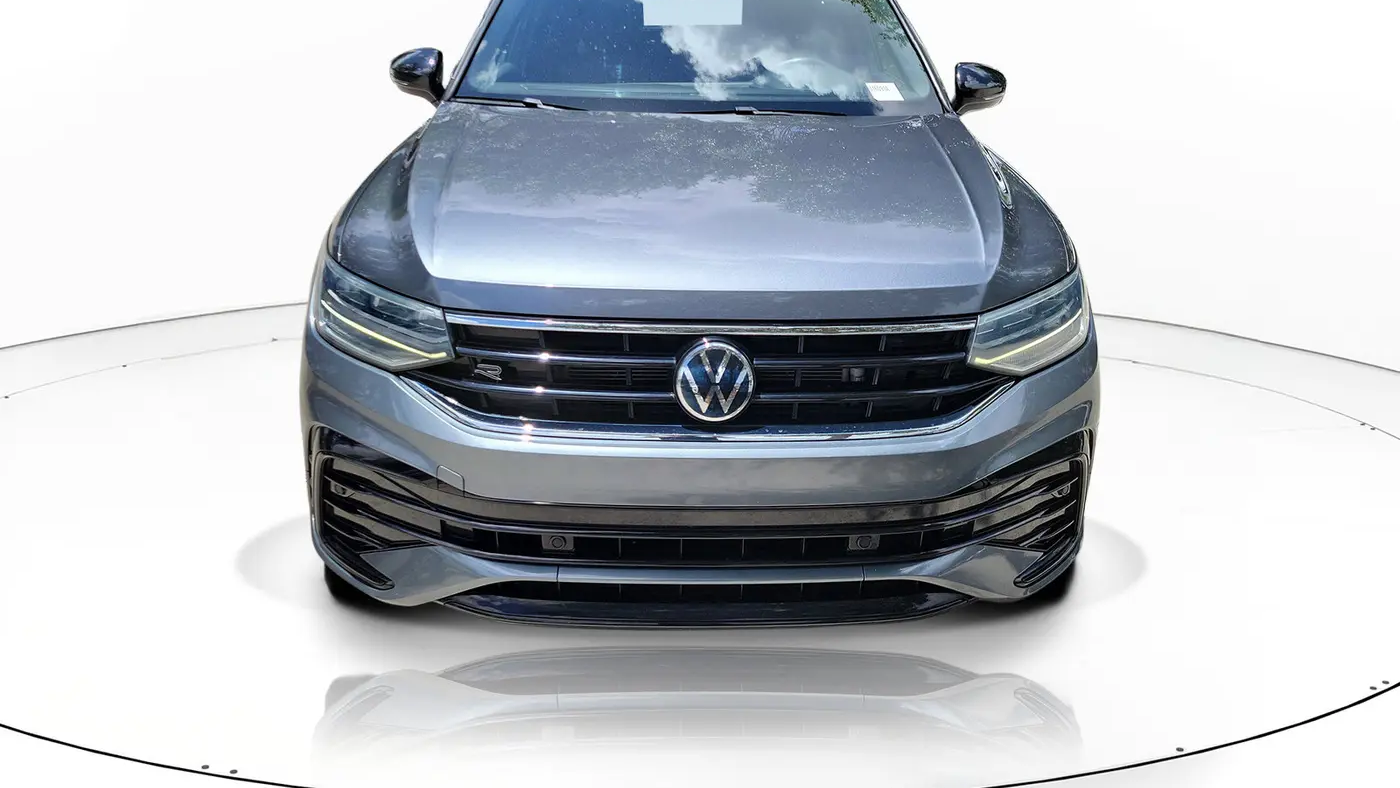 2023 Volkswagen Tiguan SE R-Line Black