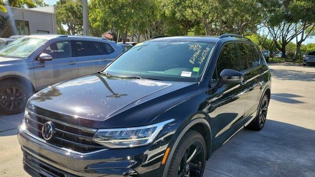 2023 Volkswagen Tiguan SE R-Line Black