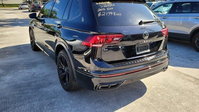 2023 Volkswagen Tiguan SE R-Line Black