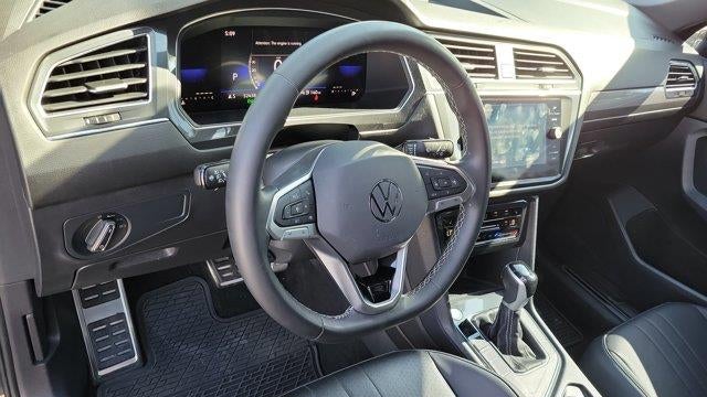 2023 Volkswagen Tiguan SE R-Line Black