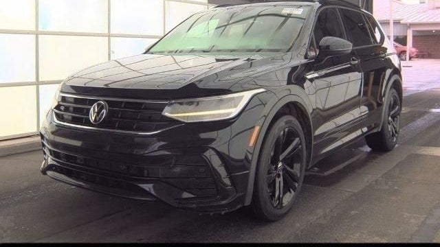 Preowned 2023 Volkswagen Tiguan SE R-Line Black for Sale