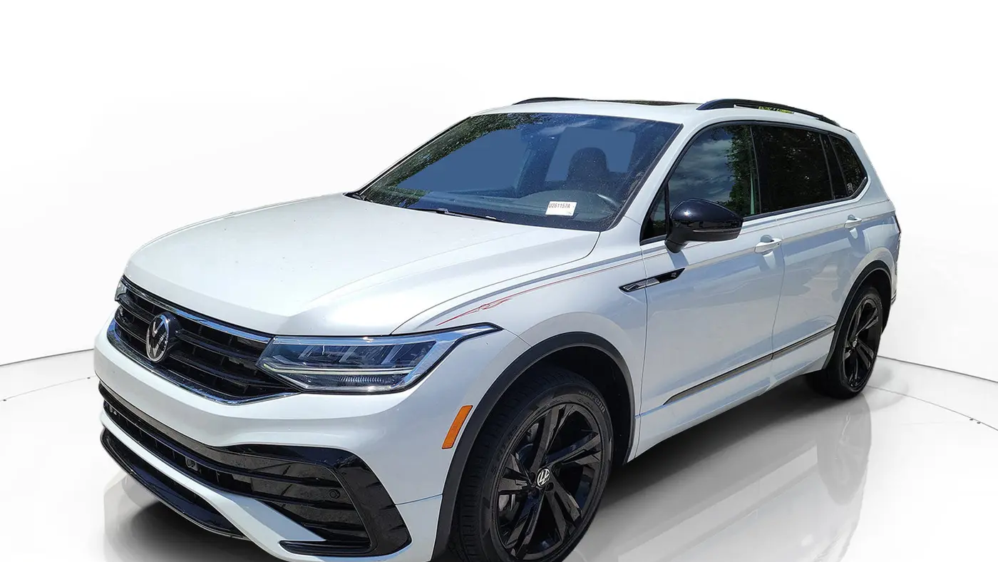2023 Volkswagen Tiguan SE R-Line Black