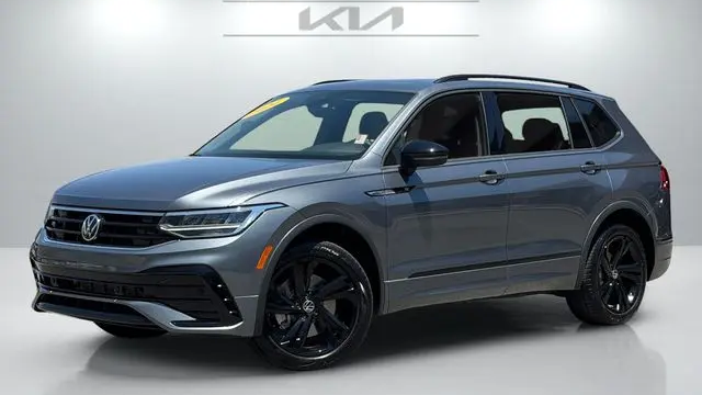 2024 Volkswagen Tiguan SE R-Line Black