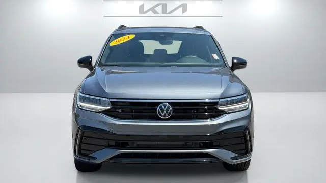 2024 Volkswagen Tiguan SE R-Line Black