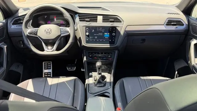 2024 Volkswagen Tiguan SE R-Line Black