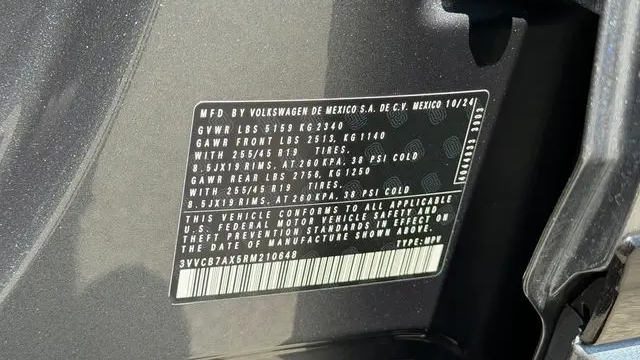 2024 Volkswagen Tiguan SE R-Line Black