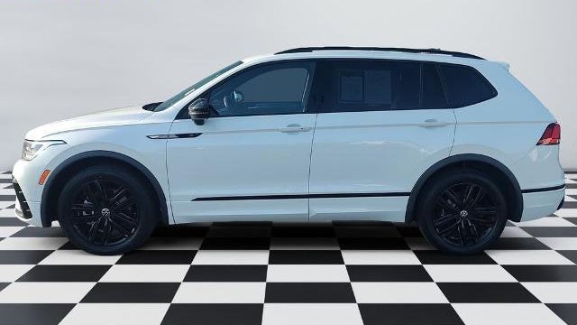 2022 Volkswagen Tiguan SE R-Line Black