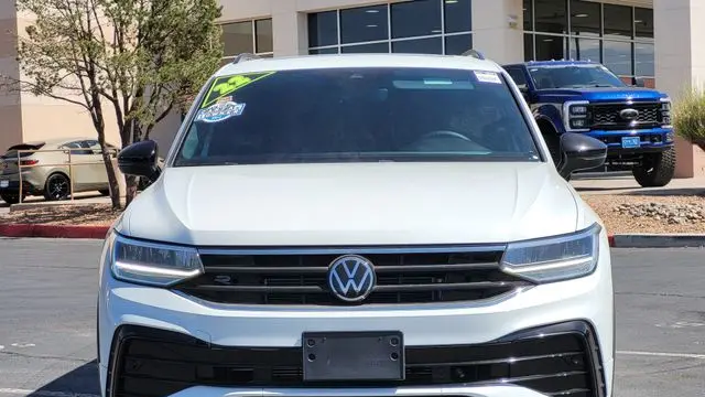2022 Volkswagen Tiguan SE R-Line Black
