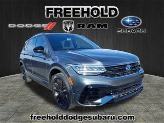 2022 Volkswagen Tiguan with Platinum Gray Metallic Exterior