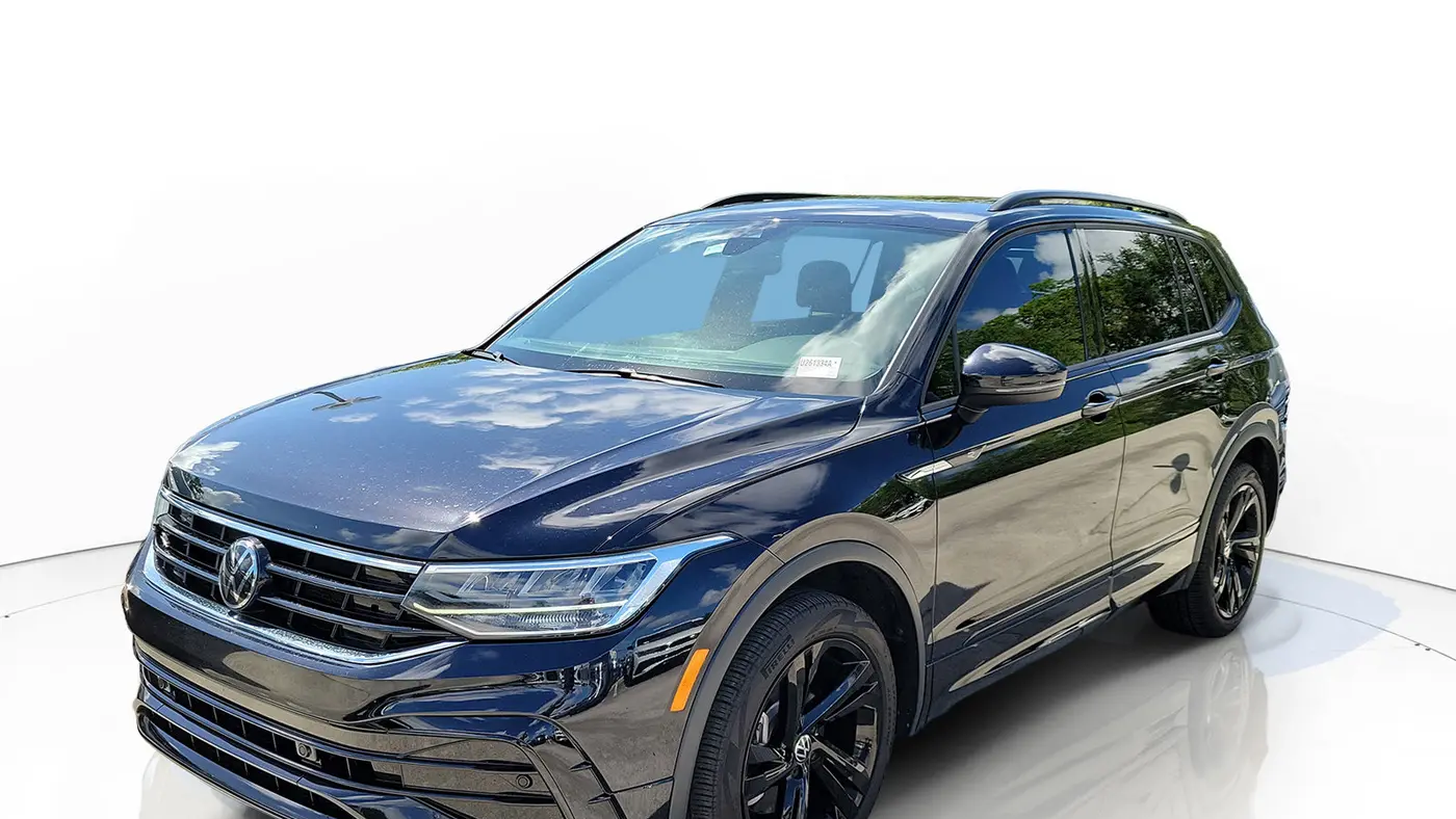 2024 Volkswagen Tiguan SE R-Line Black
