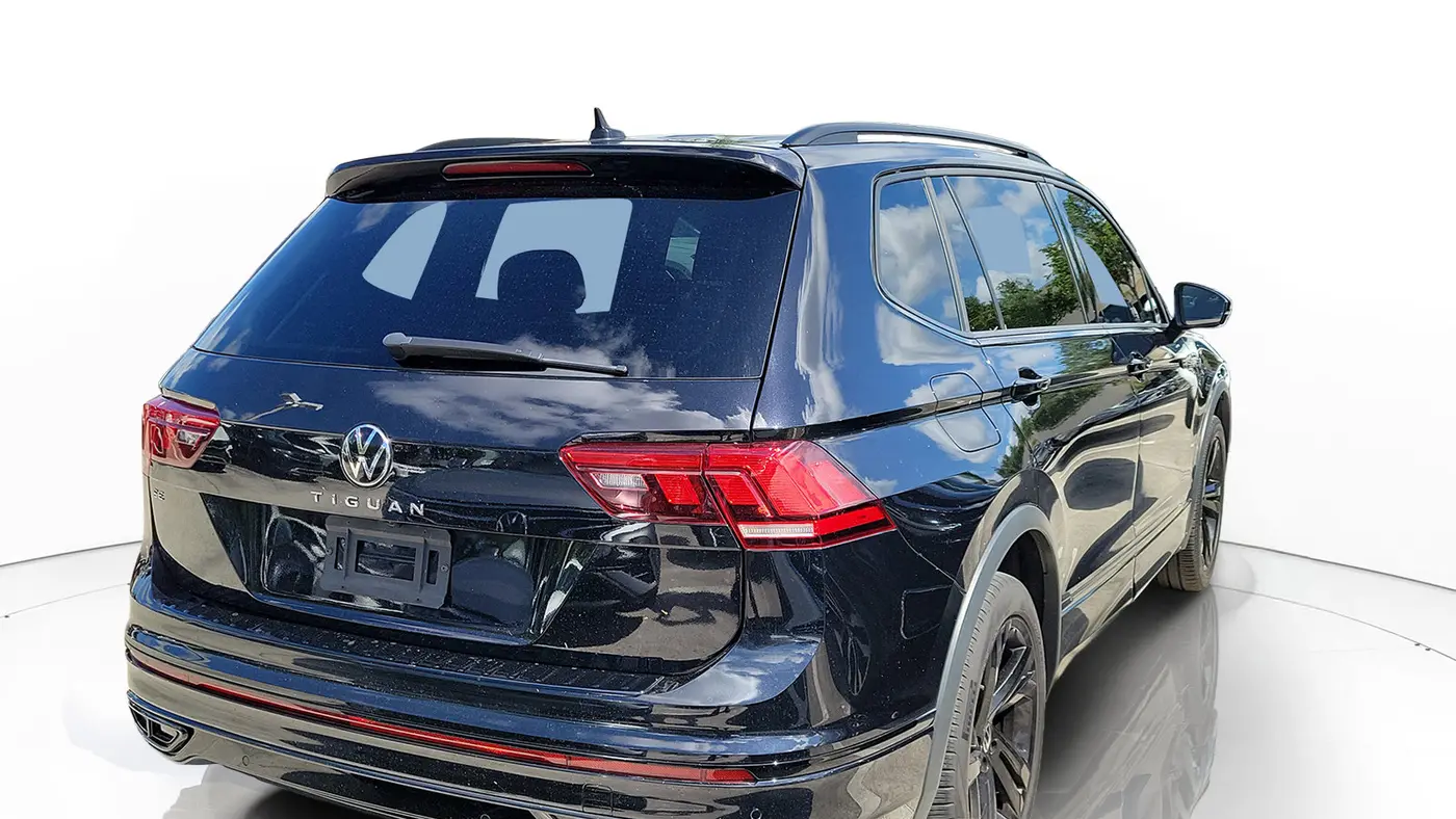 2024 Volkswagen Tiguan SE R-Line Black