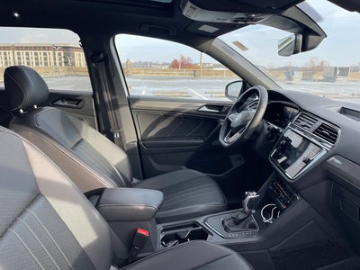 2024 Volkswagen Tiguan SE R-LINE Black 4DR SUV