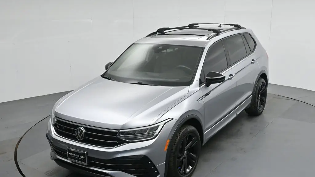 2023 Volkswagen Tiguan SE R-Line Black