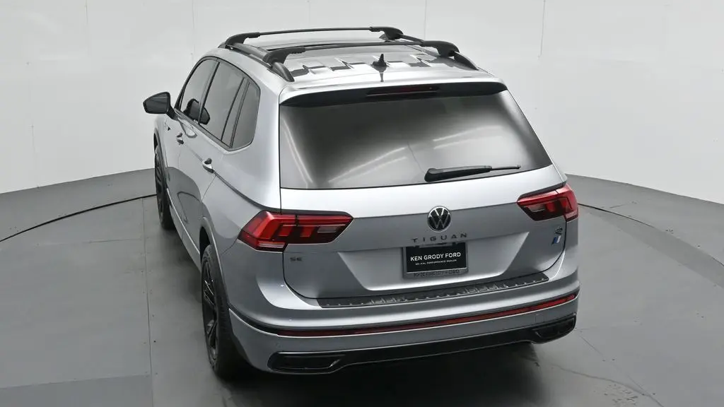 2023 Volkswagen Tiguan SE R-Line Black