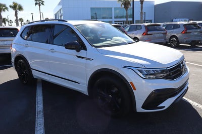 2023 Volkswagen Tiguan SE R-LINE Black 4DR SUV