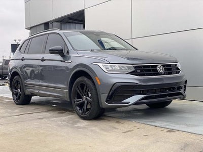 2023 Volkswagen Tiguan SE R-LINE Black 4DR SUV