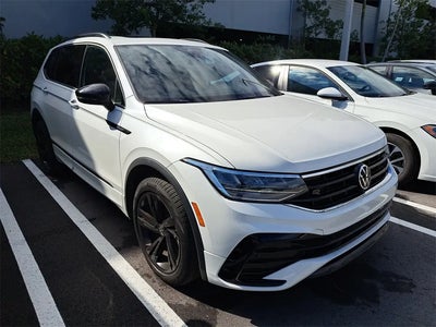2023 Volkswagen Tiguan SE R-LINE Black 4DR SUV