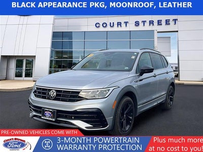 Photo of a 2023 Volkswagen Tiguan SE R-LINE Black 4DR SUV for sale