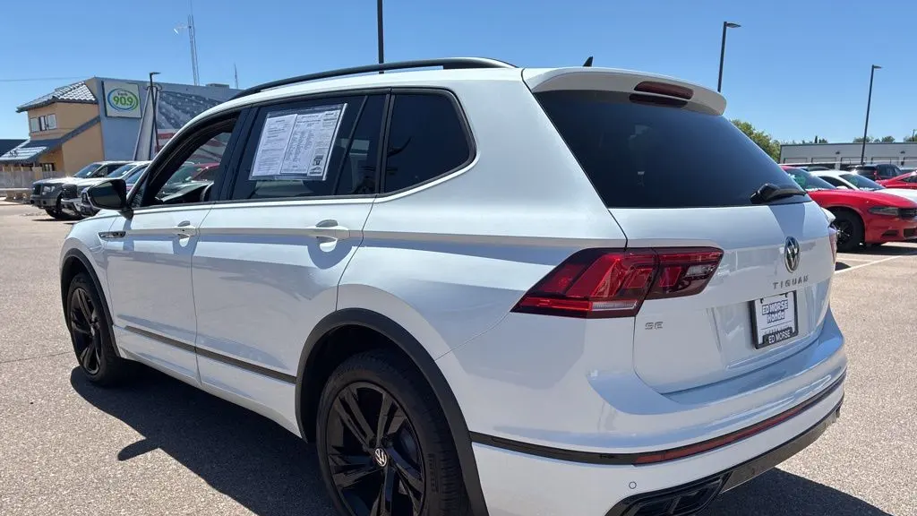 2024 Volkswagen Tiguan SE R-Line Black