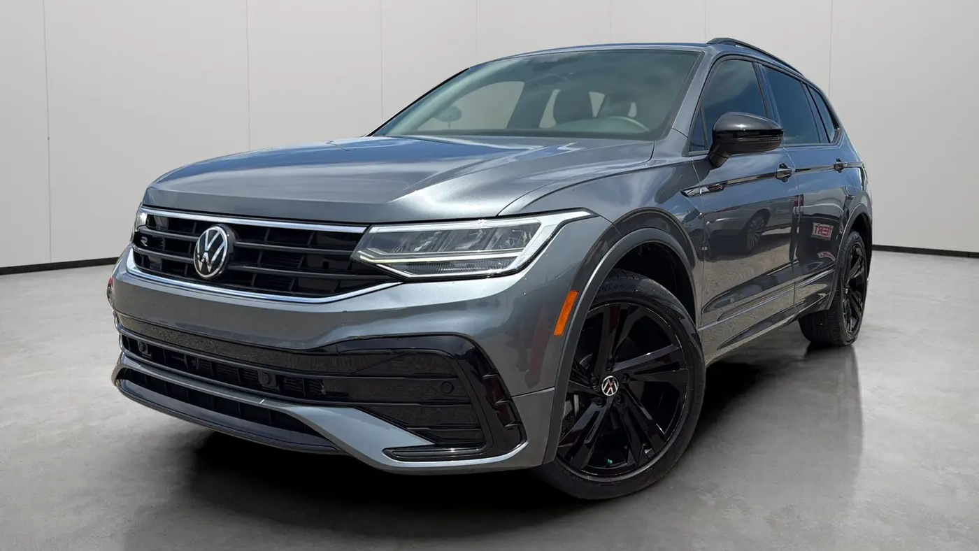 Preowned 2023 Volkswagen Tiguan SE R-Line Black for Sale
