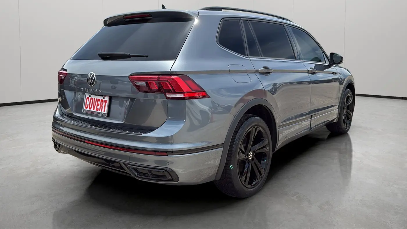 2023 Volkswagen Tiguan SE R-Line Black