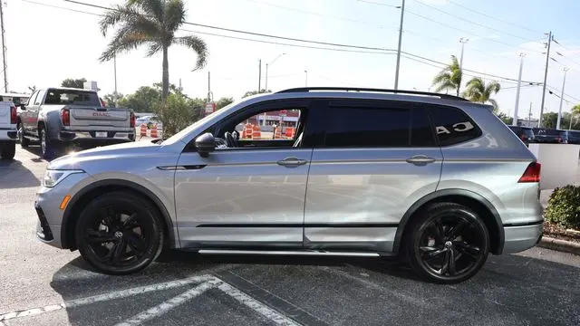 2023 Volkswagen Tiguan SE R-Line Black