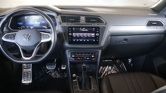 2023 Volkswagen Tiguan SE R-Line Black