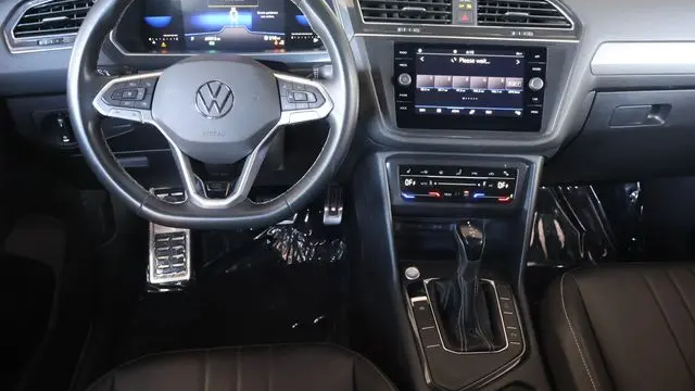 2023 Volkswagen Tiguan SE R-Line Black
